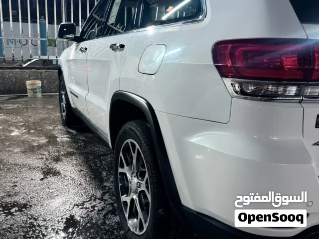 2019 جيب جراند شيروكى Laredo X