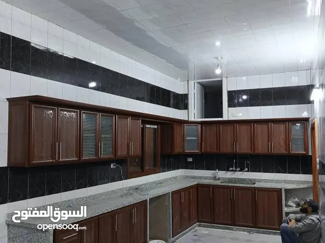 أعمال إلمنيوم مطابخ ابجورات نوافز ابواب بكدوش كرتن وال سكروال