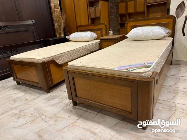 غرفة نوم شباب تفصيل فخمة جداً وراقيه للبيع بسعر مغري جداً