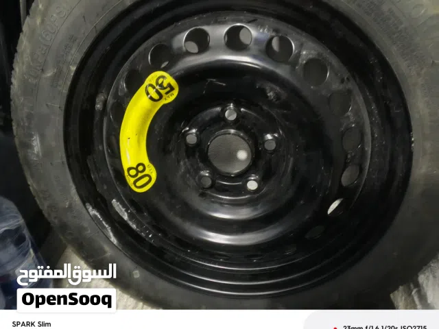 عجل سبير جديد لسيارة byd  ومفتاح اصلي جديد ل سيارة byd و وصلة توليد كهرباء و جك و مفاتيح جنط و 2طفات