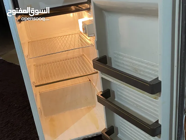 تلاجة ايطالية مستعلمة للبيع