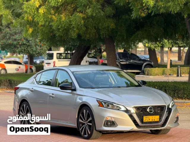 2020 نيسان التيما SR
