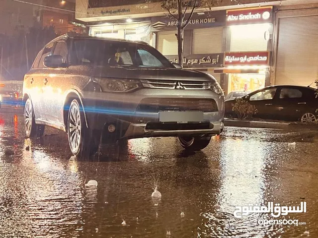 متسوبيشي اوتلاندر 2014 للبيع