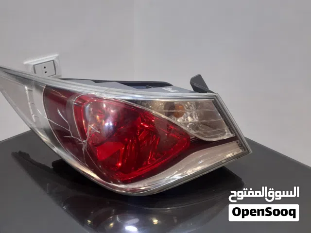 ضو سوناتا كوري فيه شعر خفيف