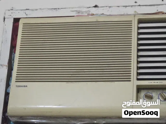 Air conditioner 2 ton and wooden cot