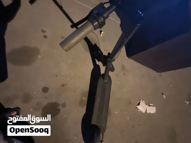 للبيع سكوتر مستعمل بحاله جديده