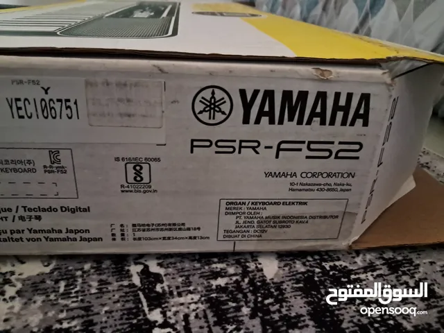 بيانو يماها PSR-F52 مستعمل بيع للجادين