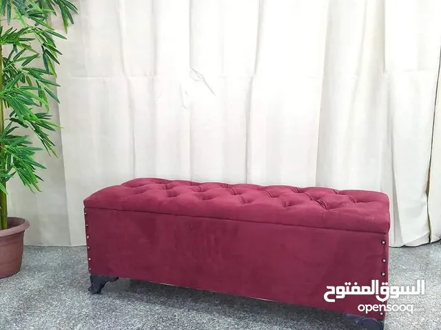 بفات الجلوس الترند الفاخرة صارت متوفرة بكميات كبيرة وبجميع الألوان يوجد بها إمكانية للتخزين .