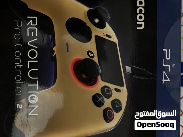 PS4 Pro 1TB + Nacon Revolution Pro 2 + 3 Controllers - games