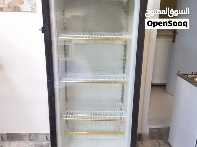 ثلاجة عرض حجم وسط نظيفه جدا
