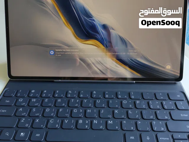 تابلت هونر باد 2 شبه جديد مع كامل الملحقات و قلم هونر الاصلي و كيبود اصلي وشاحنة 66 واط وباكيت