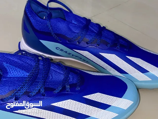 40 Sport Shoes in Muscat