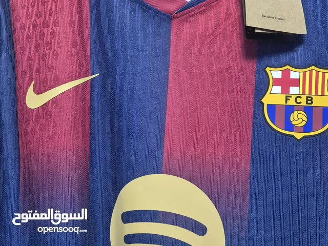 تي شيرت برشلونة الجديد نسخة لاعبين