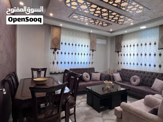 شقة مفروشه في بناية سكنيه هادئه جدا للايجار