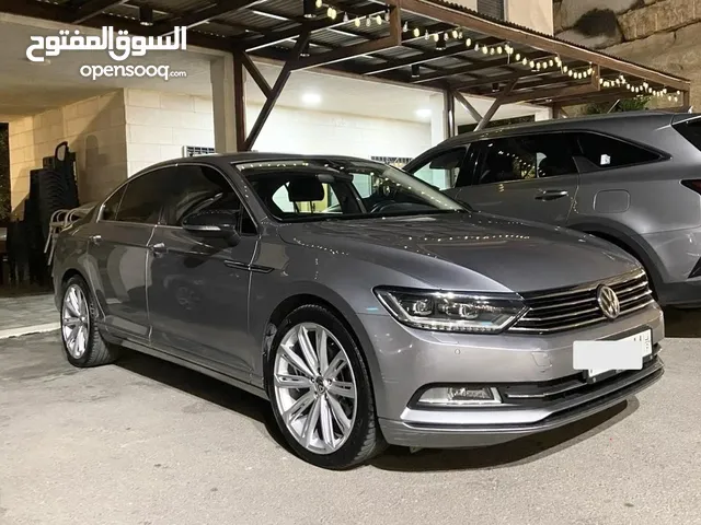 باسات B8 موجوده بالخليل