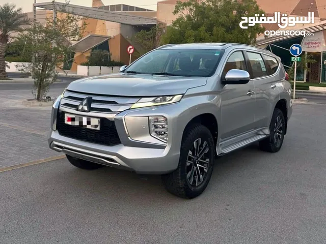 MITBUSHE MONTERO SPORT