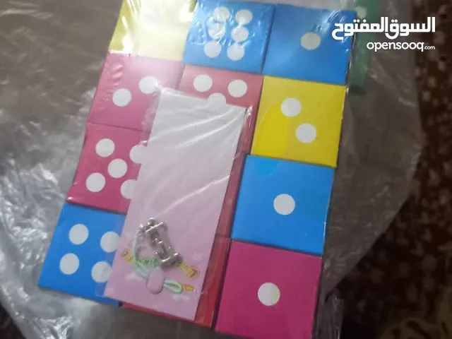 سحبة أطفال 5 قروش بس فقط ..طبعا كل علبة داخلها هدية ..ما في علبة فارغة