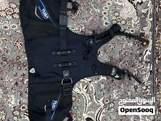 معدات غوص من شركة tusa اليابانية