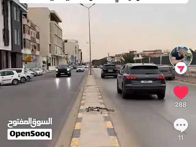 شقه خدمية عل رئيسي السياحية عمارة كلها خدميه