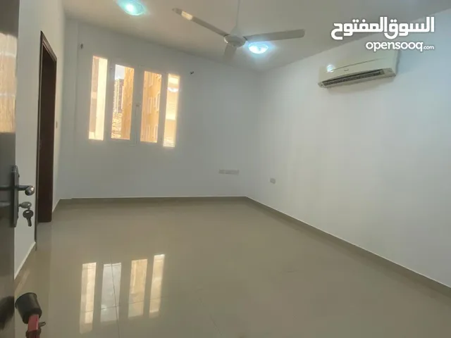 6Me32Cozy 2BHK flat for rent in Qurum (Saih al Maleh Street)