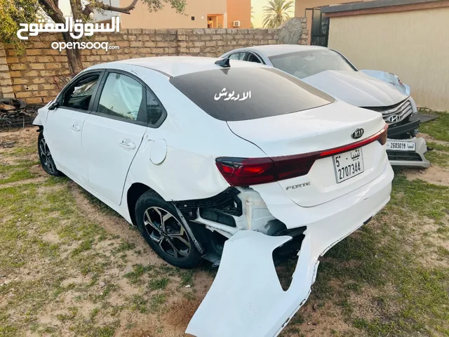 الاديوش لي شراء السيارات التي بيها حوادث