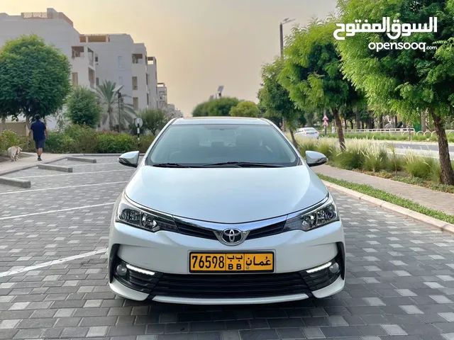 تويوتا كورولا XLI 2.0 خليجي وكالة عمان بهوان إستخدام المستخدم الأول