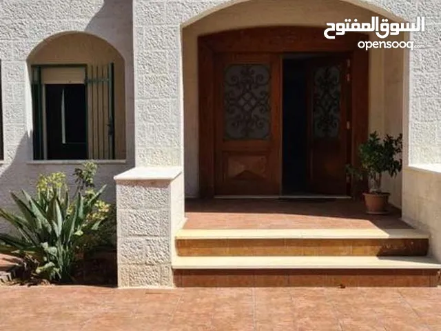 1100 m2 More than 6 bedrooms Villa for Sale in Amman Al Kursi