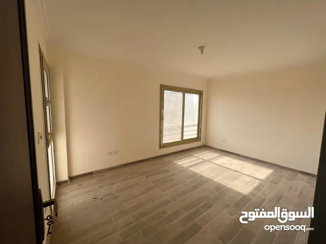 140 m2 3 Bedrooms Apartments for Sale in Giza Sheikh Zayed