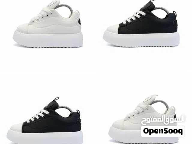 كوتشي Platform عصري – ستايل جريء وراحة يوم كامل لو بتحب اللوك العصري المختلف...