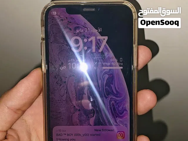 ايفونxs للبيع مع 12كفر ومساحته256