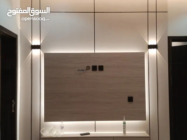 معلم دهانات وديكورات الطايف الحويه ورق جدران بديل الرخام بديل خشب للجدران