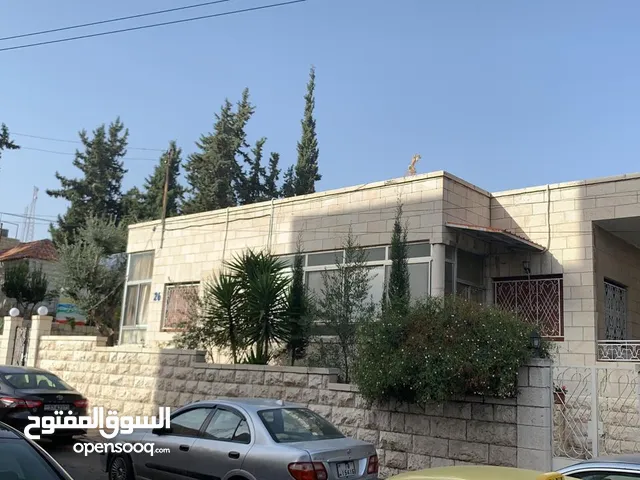 350 m2 3 Bedrooms Villa for Rent in Amman Jabal Al-Lweibdeh