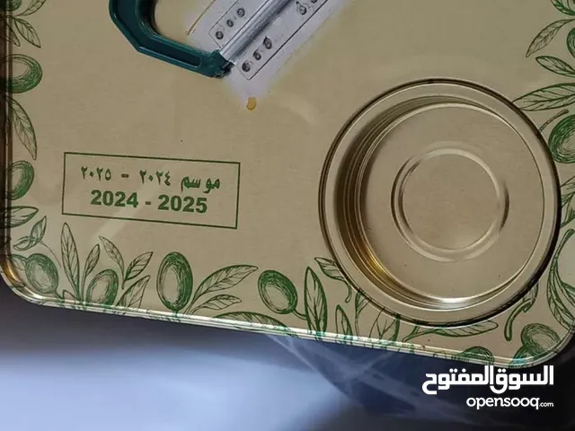 زيت زيتون بعل من اراضي عجلون للبيع التنكه على 90 زيت زيتون السنه