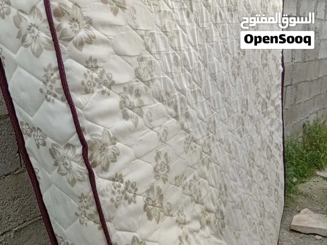 فرشة زمبركية استعمال خفيف للبيع بسعر 40 دينار موجودة بتلاع العلي