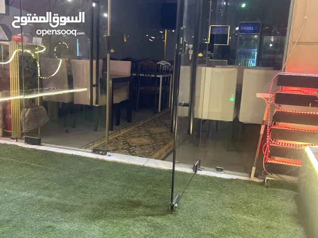 مطعم للبيع مساحة 48