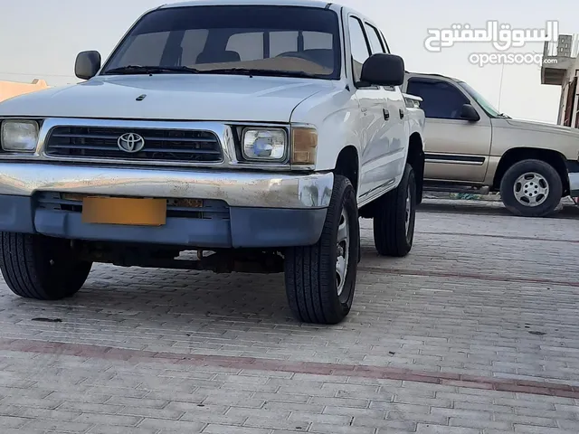تويوتا دفع رباعي..نظيف جدا جير مكينه دفريشنات كلهن بحاله ممتازه