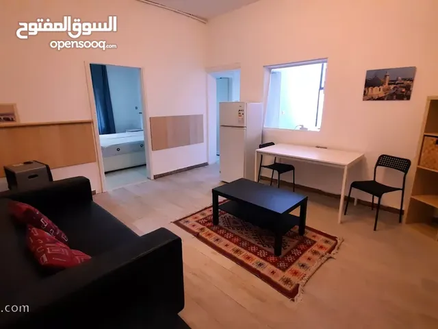 80 m2 2 Bedrooms Apartments for Rent in Amman Jabal Al-Lweibdeh