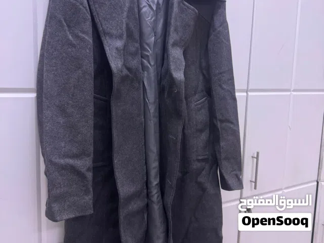 معطف بحاله جيده