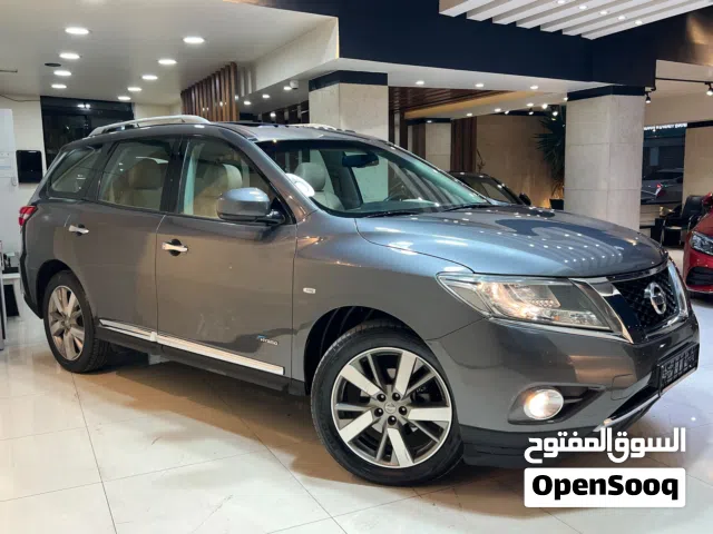 2017 نيسان باثفايندر SV