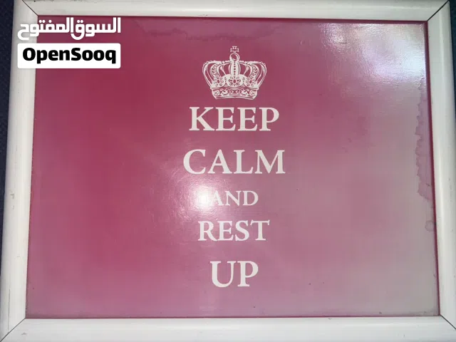 لوحة جدارية تحفيزية Keep Calm and Rest Up – تصميم مودرن بلون زهري مميز