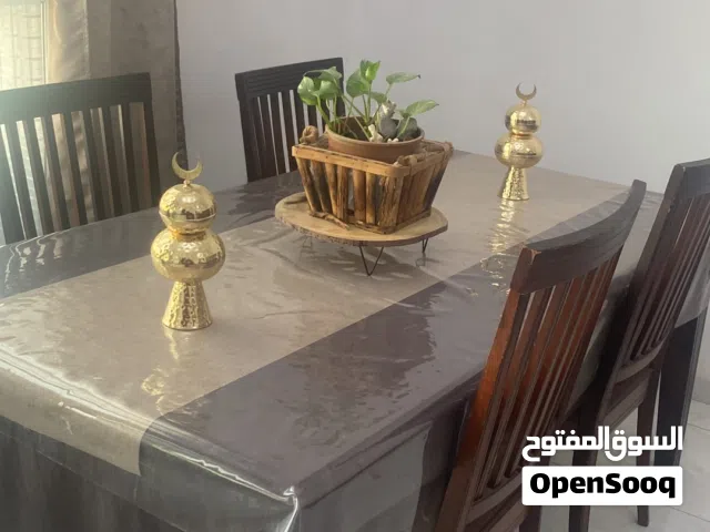 طاولة أكل وكراسي 45 ريال