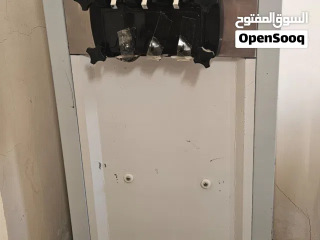صانعة أيس كريم كبيرة