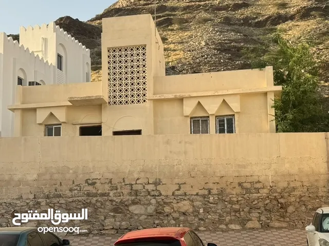 190 m2 3 Bedrooms Townhouse for Sale in Muscat Ruwi