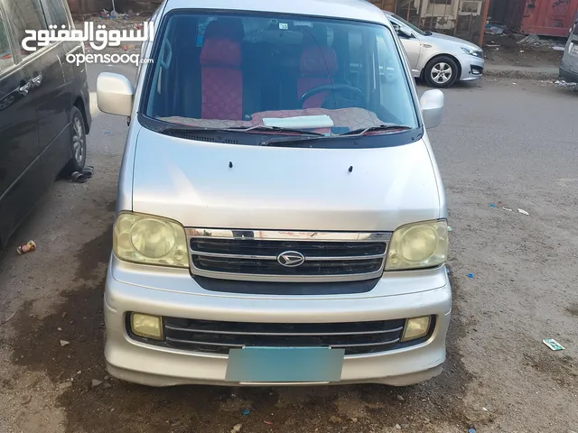 باص دايهاتسو موديل 2004