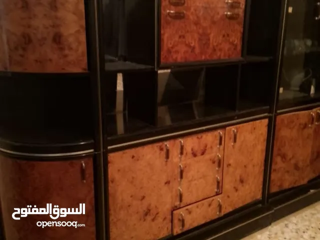 مكتبه ايطالي الصنع انتيكا للبيع مع بعض او بالقطعتين الان حجم كبير 4ونص م