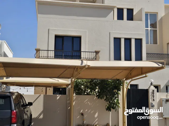 فيلا راقية للبيع من أصل توين فيلا