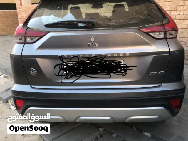 2025 ميتسوبيشي اكلبس كروس Standard