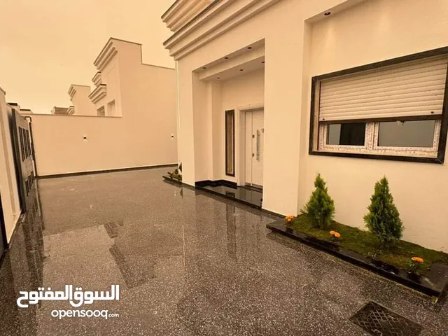 300 m2 3 Bedrooms Townhouse for Sale in Tripoli Airport Road