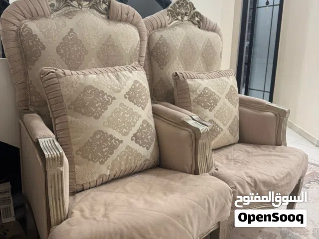 تخم كويتي للبيع نظيف 8 مقاعد لكن هو يتحمل 10 مقعد