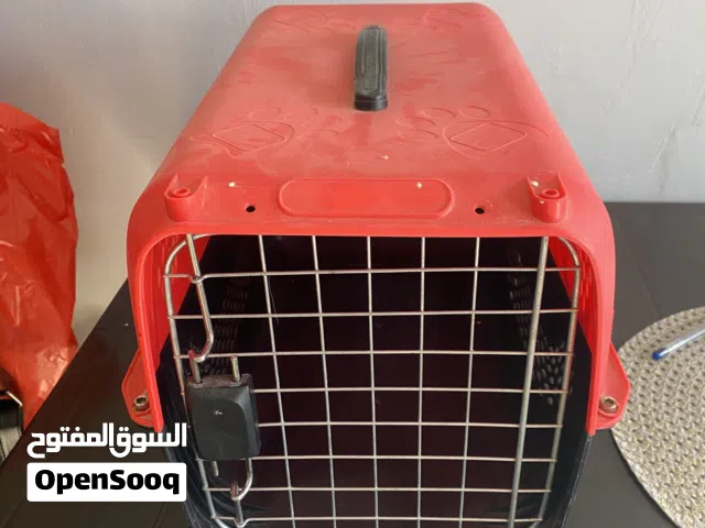 بوكس نقل للقطط بحالة الجديد للبيع المستعجل ب5 دنانير